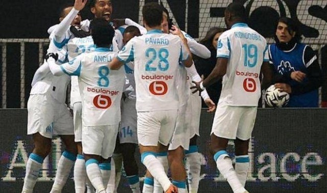 攻守易型啦！法甲一夜变天：巴黎丢掉榜首 126年老店5-1+13轮28分