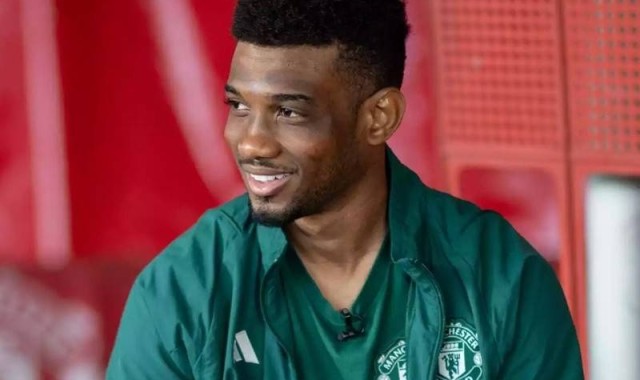 0胜！曼联从第二名滑落，黑马两次换帅失败，阿森纳追平队史纪录