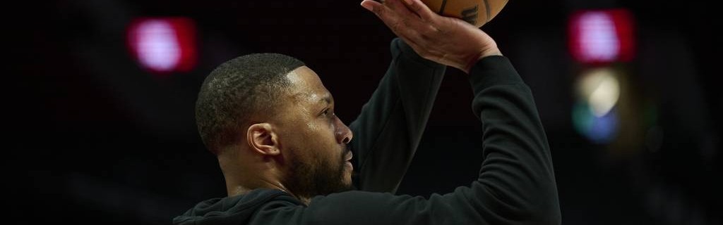 三分大赛-利拉德险胜布克夺冠 生涯第三次追平历史