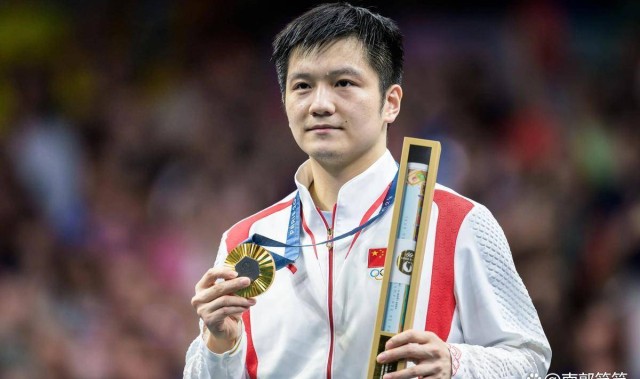 樊振东蛇年最后1战！德甲联赛赢1场败1场，单打逆袭、双打惜败