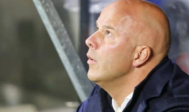 冠军班底+天价引援却狂输9场，接连破糟糕记录，利物浦怎么了？